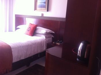 גאבורון Hotel Labama מראה חיצוני תמונה