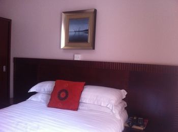 גאבורון Hotel Labama מראה חיצוני תמונה